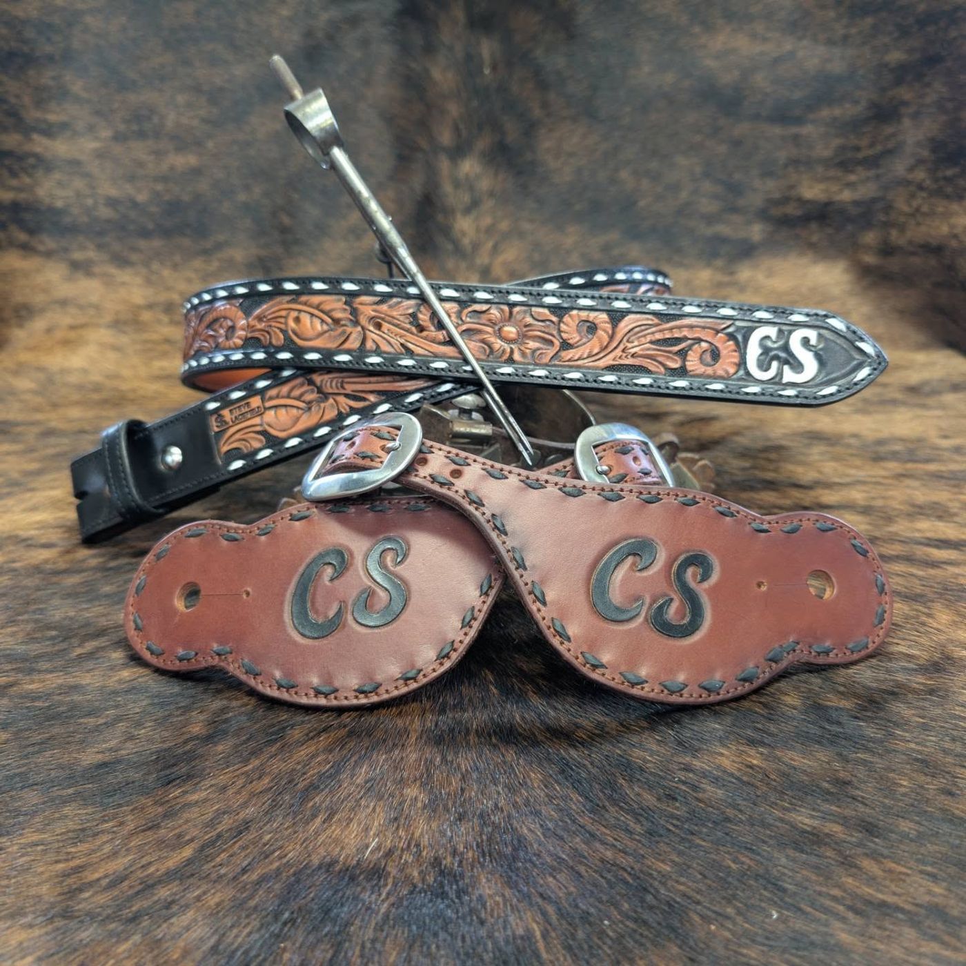 Leather roping set